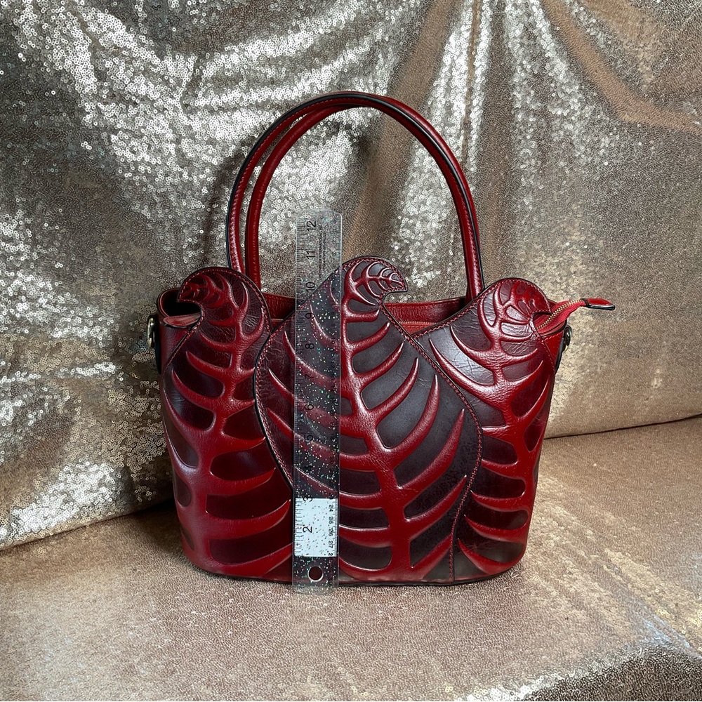 Superior Design tote bag. - Picture 7 of 15